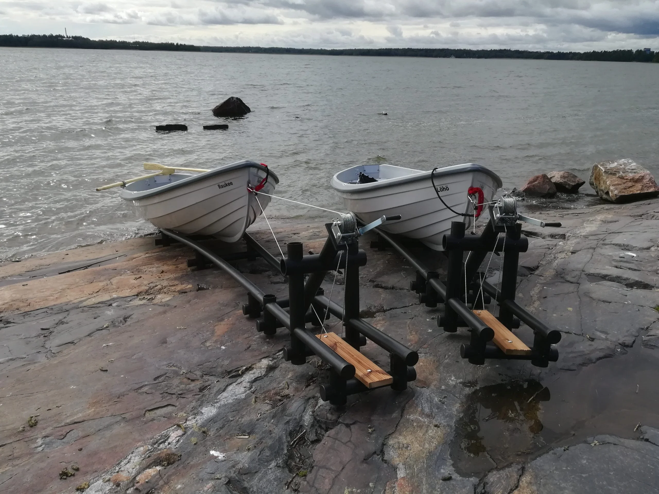Roddbåtsdocka med vinsch
